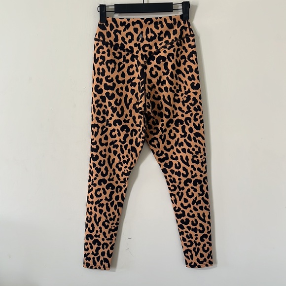 Balance Athletica Ascend Pant King Cheetah Kingdom Collection 2.0 Leggings Sz M - Picture 6 of 9